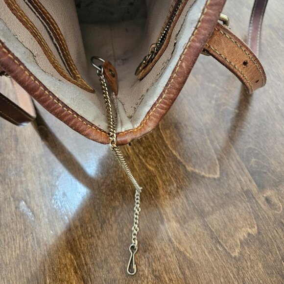 LOUIS VUITTON PETIT BUCKET - Picture 10 of 15